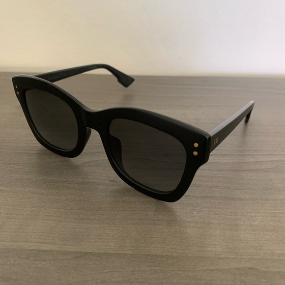 Dior sunglasses - Picture 3 of 5